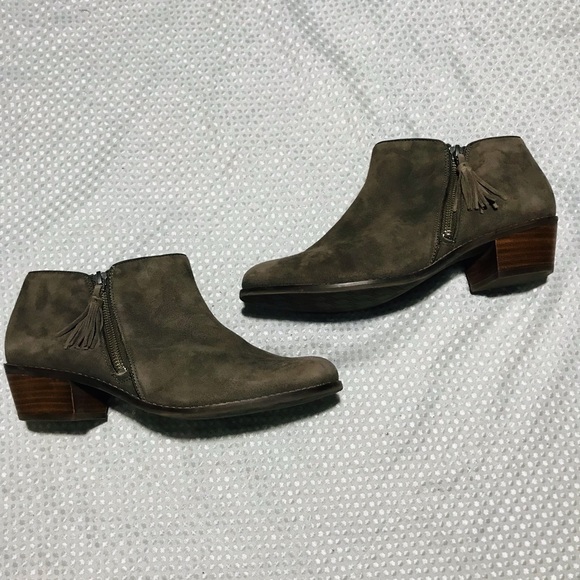 Vionic Vionic Serena Ankle Boot - Picture 5 of 11